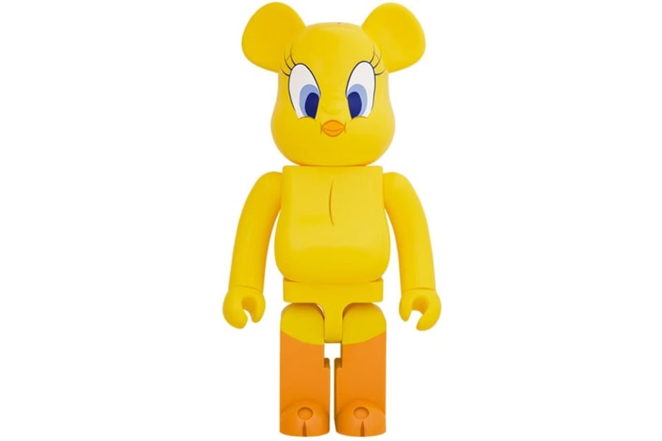 dd3bdb_735e07e11f52467a99a038934a5a9b1a~mv2 Bearbrick Tweety 1000% - Image 1