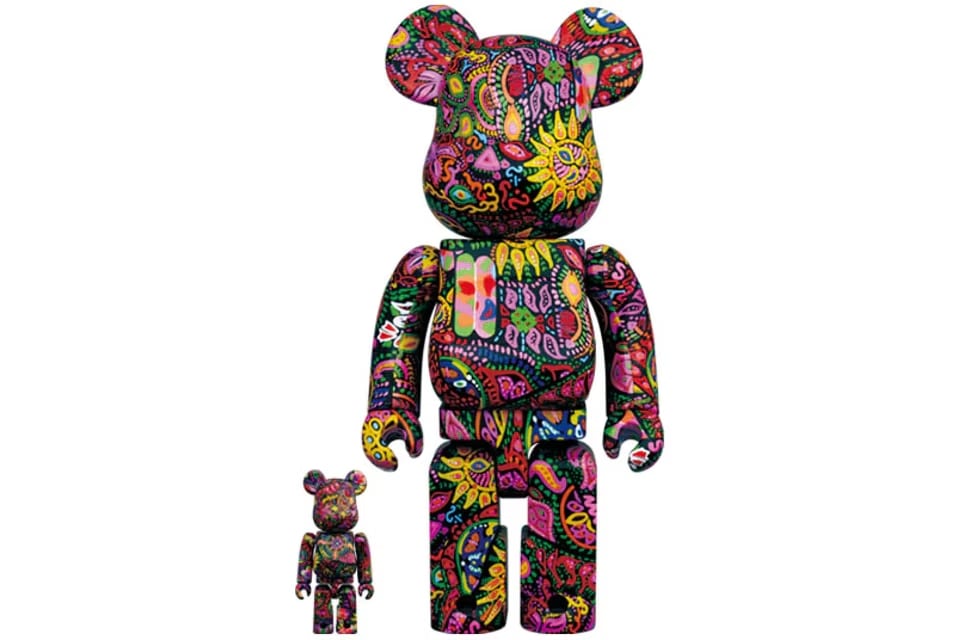 dd3bdb_946e3eead2e94fcba48be2ba0e90c72b~mv2 Bearbrick Psychedelic Paisley 100% & 400% Set - Image 1